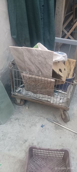 Тачка сотилади срочно Сагдианада доставка атиги 20000шахар ичида Самар