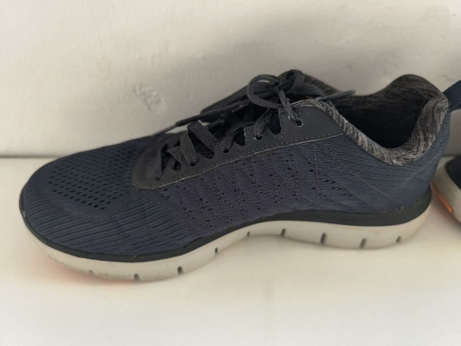 Adidași Skechers mărimea 41