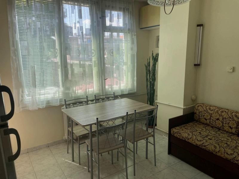 Дава се под наем Едностаен апартамент в София, Оборище - 50 кв.м за 410 € - Снимка #2