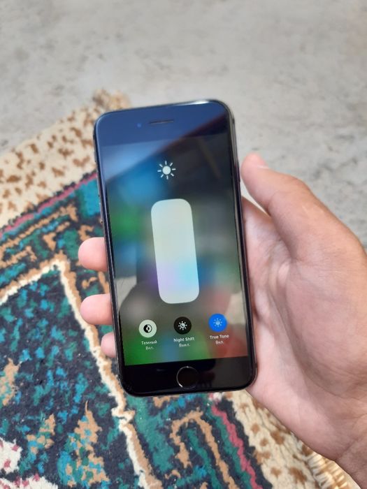 Iphone 8 sotiladi idealniy 64gb BIONIC 11 ios 16.7.11