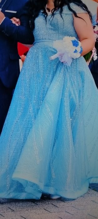 Продавам официална рокля – размер XL/XXL