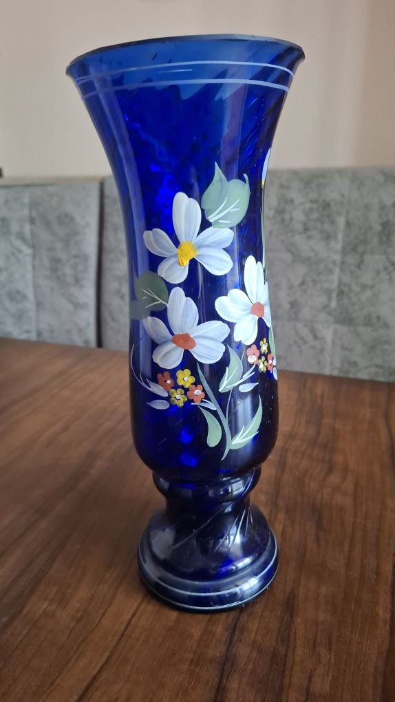 Продаю вазу,синее стекло 30 см.