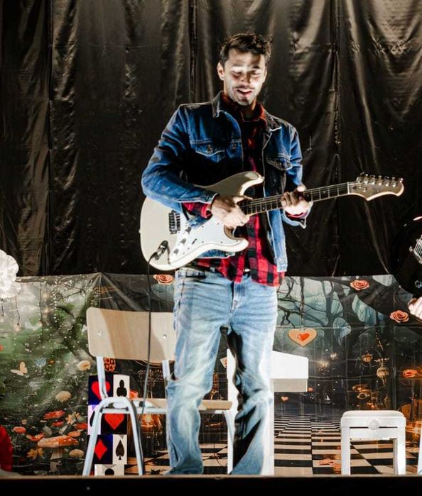 Lecții de chitara acustica si electrica 120 Ron Sedinta