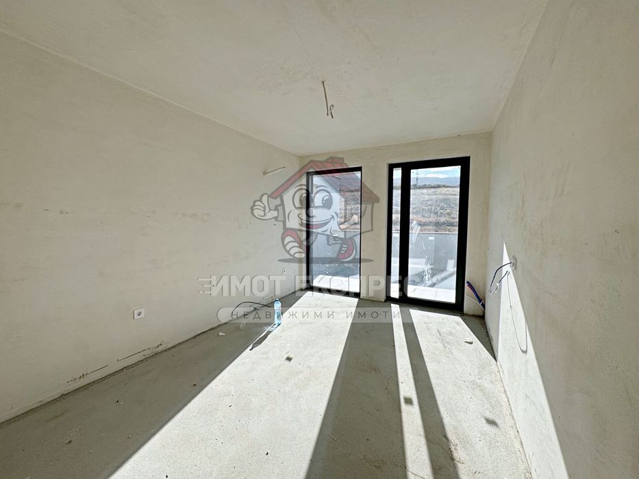 Апартамент, с 3 спални, ново строителство, панорамна гледка, кв.Запад