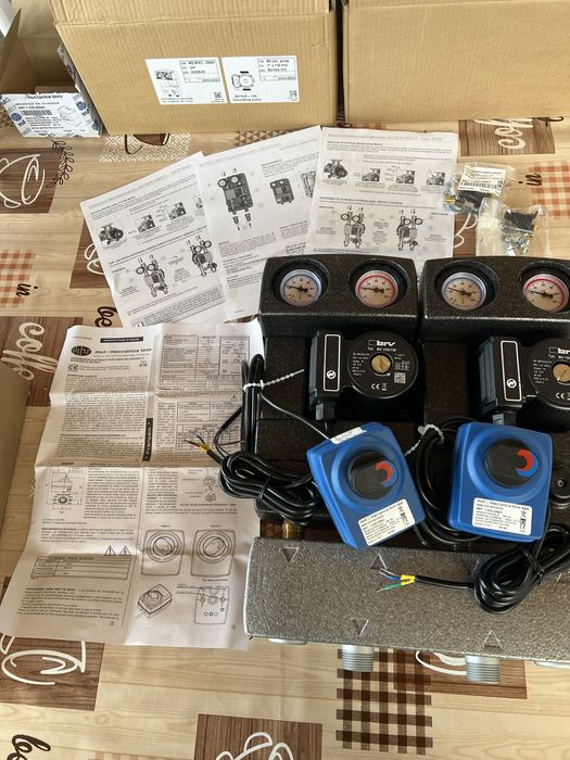 Colector cu doua iesiri si grupuri de pompare