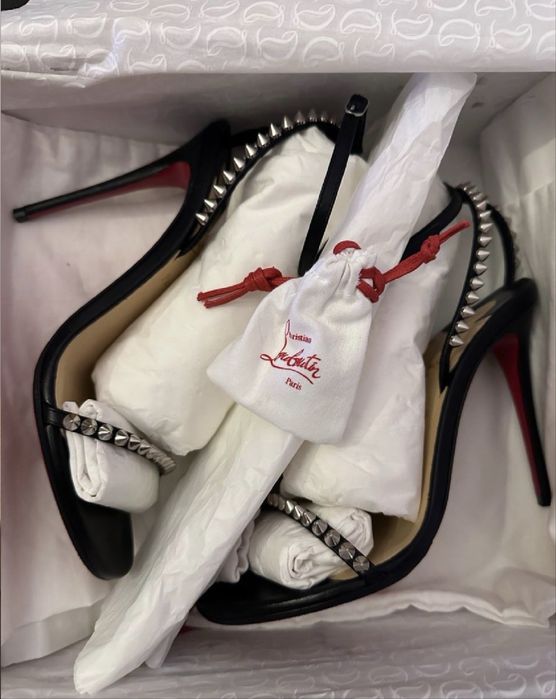 Christian Louboutin So Me 100 size 37