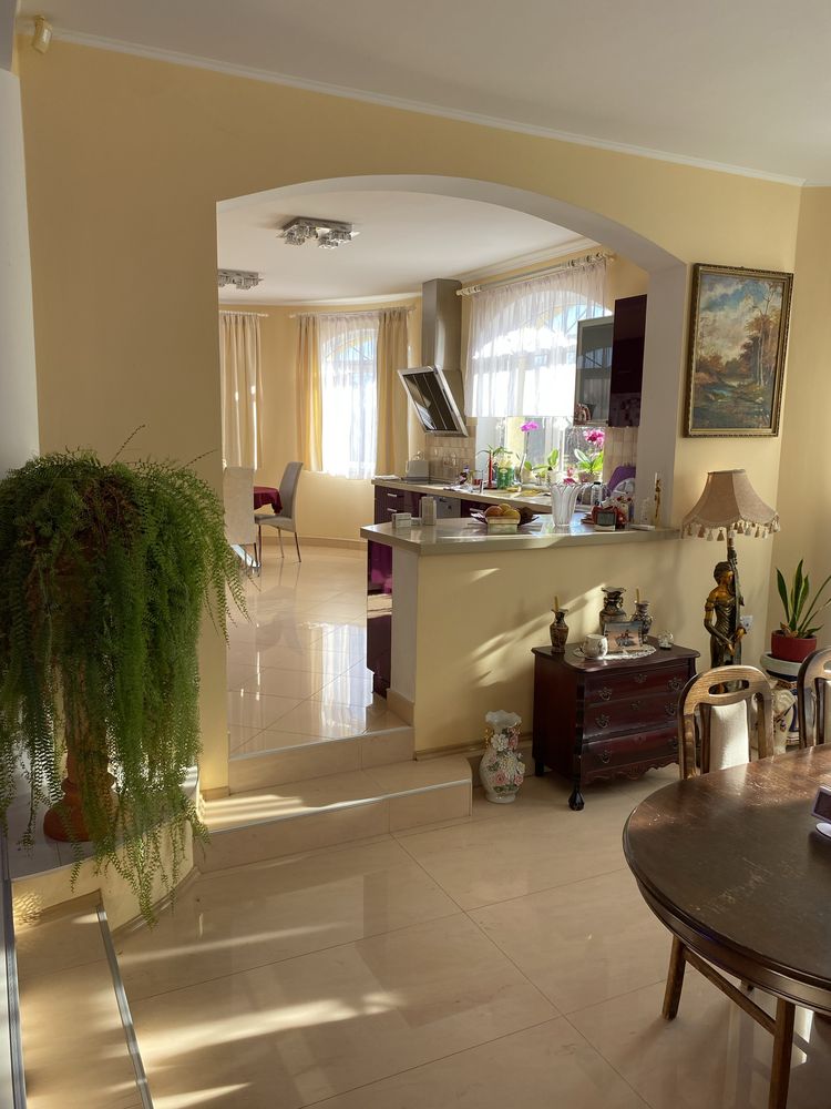 Casa de vanzare in zona linistita