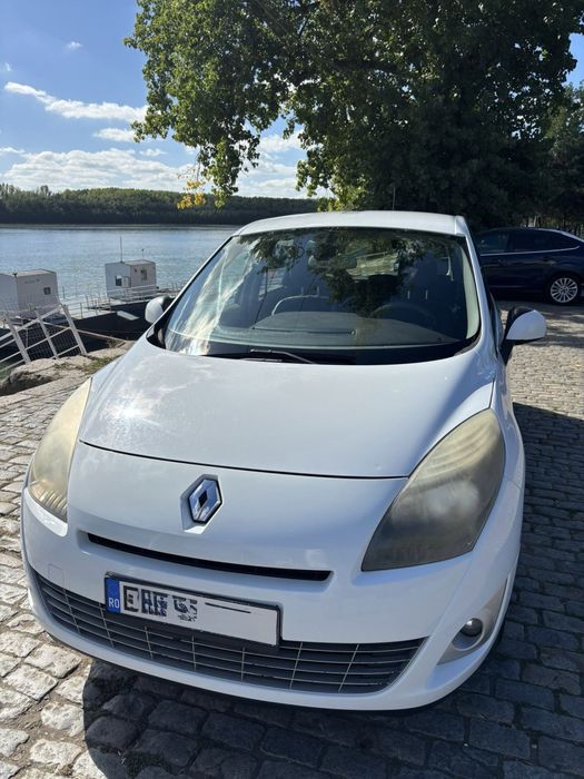 Renault Grand Scenic 1.9 dCi 131 cp