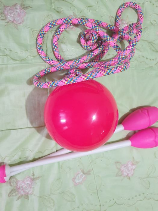 Продам предметы для гимнастики/булав/мяч/скакалка