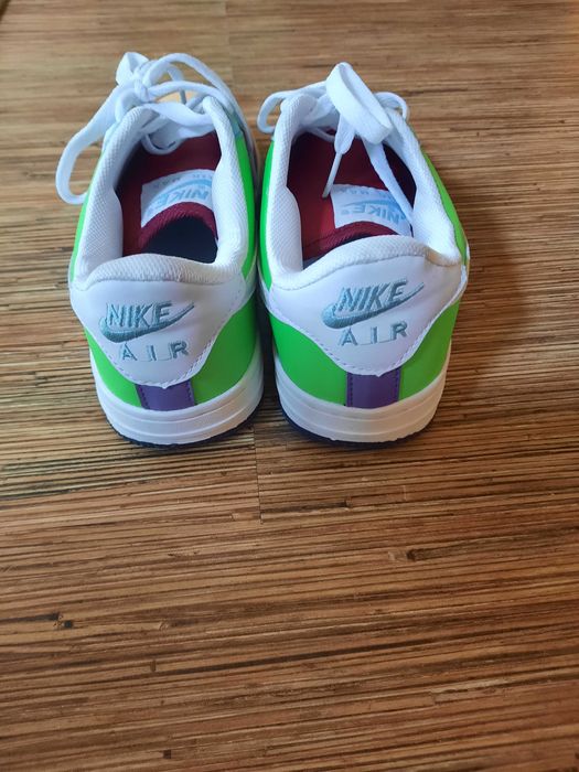 Чисто нови маратонки Nike , размер 40