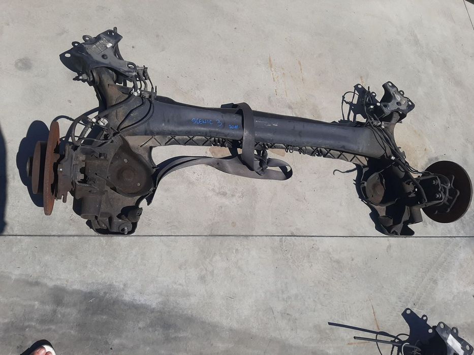 punte spate renault scenic 3 jzo 2011