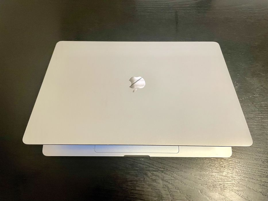 MacBook Pro 16” 2019 – i9 / 16GB / 1TB – stare excelentă, cumpărat nou