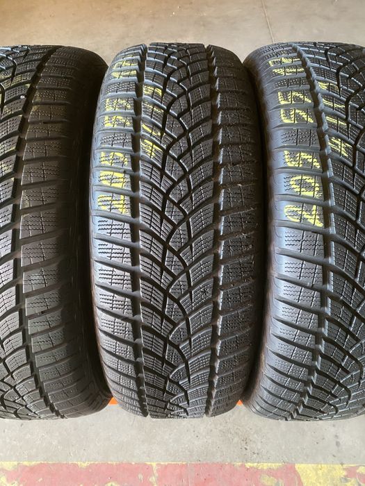 Anvelope iarna 205/55/17 Goodyear Ultra Grip Performance 205 55 17 R17