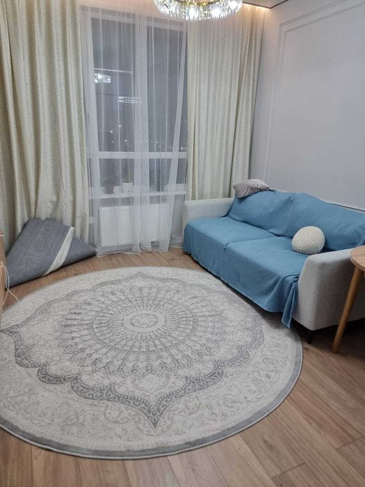 Продам ковер круглый