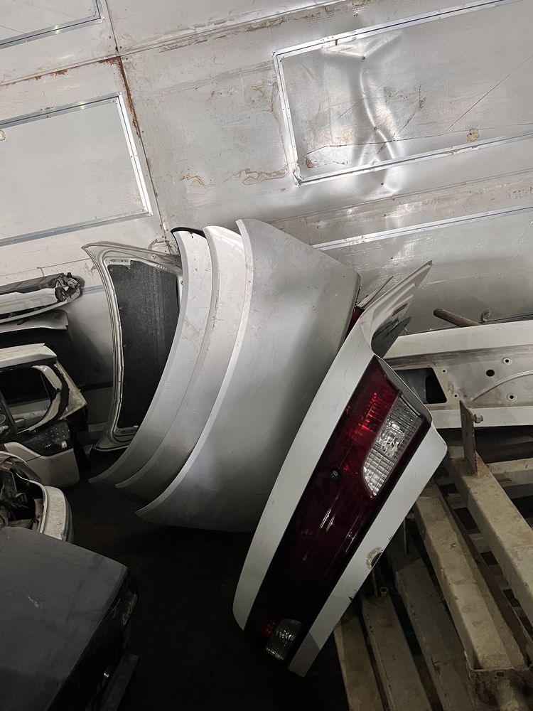 Toyota Avensis Авенсис БУ запчасти двигатель контрактный распил акпп