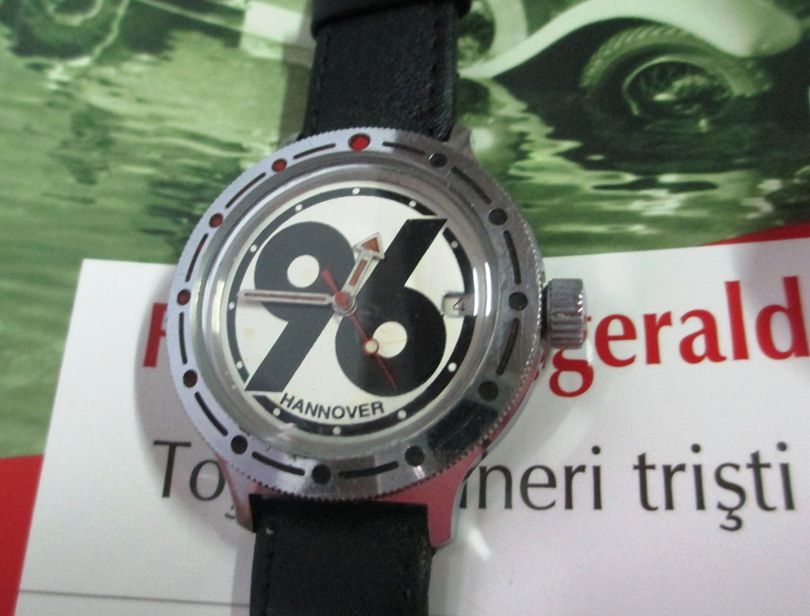 ceas Hannover 96,gravură celebrul fotbalist Robert Enke.Piesă de muzeu