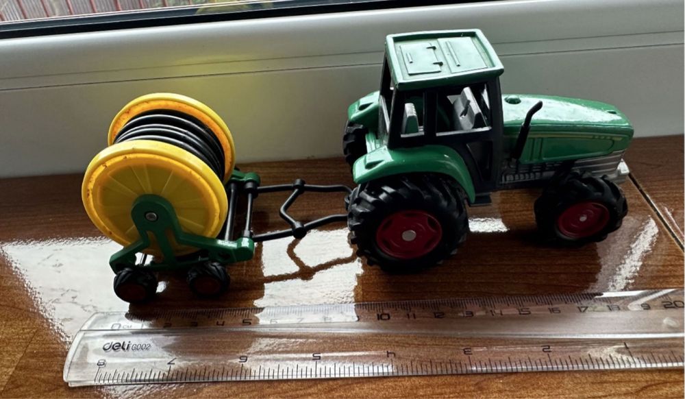 Machete auto Tractor cu remorca metalic scara 1/32