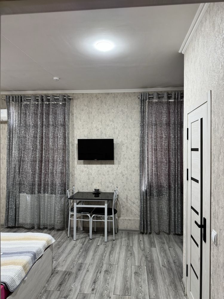 Mehmonhona hotel bez zaks shinam va qulay