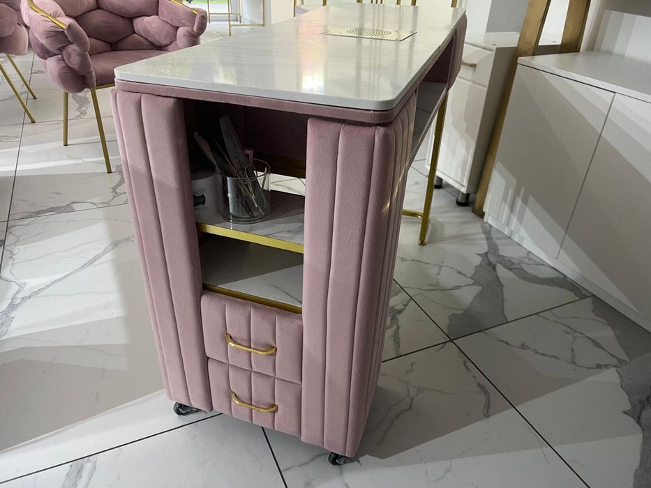 Masa pentru manichiura