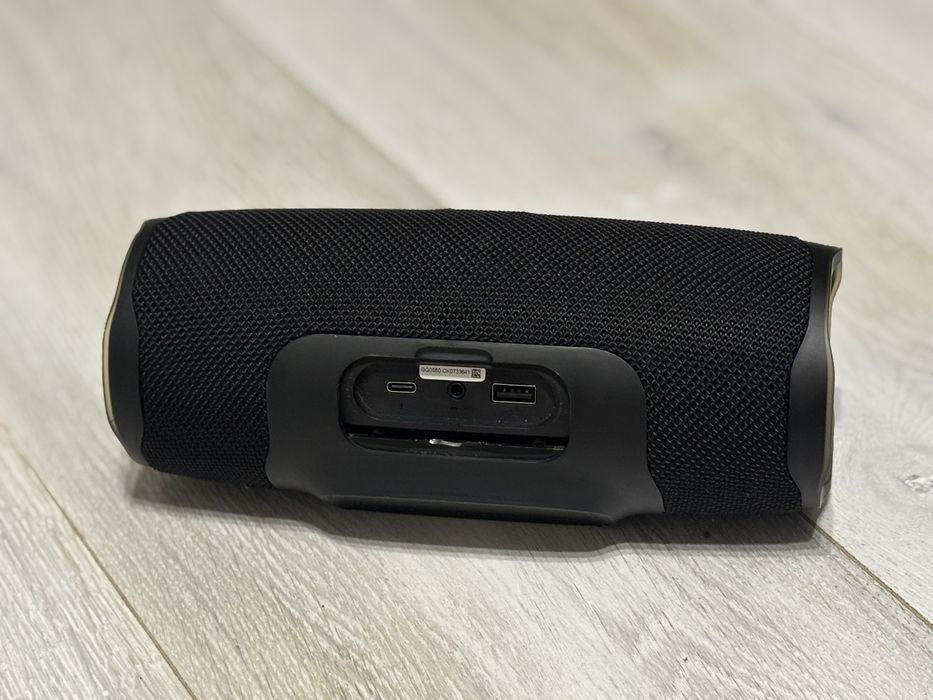 JBL Charge 4