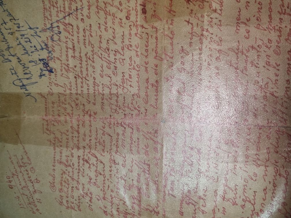 Vind decorați vechi și un manuscris extrem de autentic și valoros