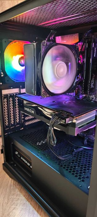 Продавам - /AM4 B550/Ryzen 5 5600X/RX 6700 XT 12GB/32GB DDR4/650W/