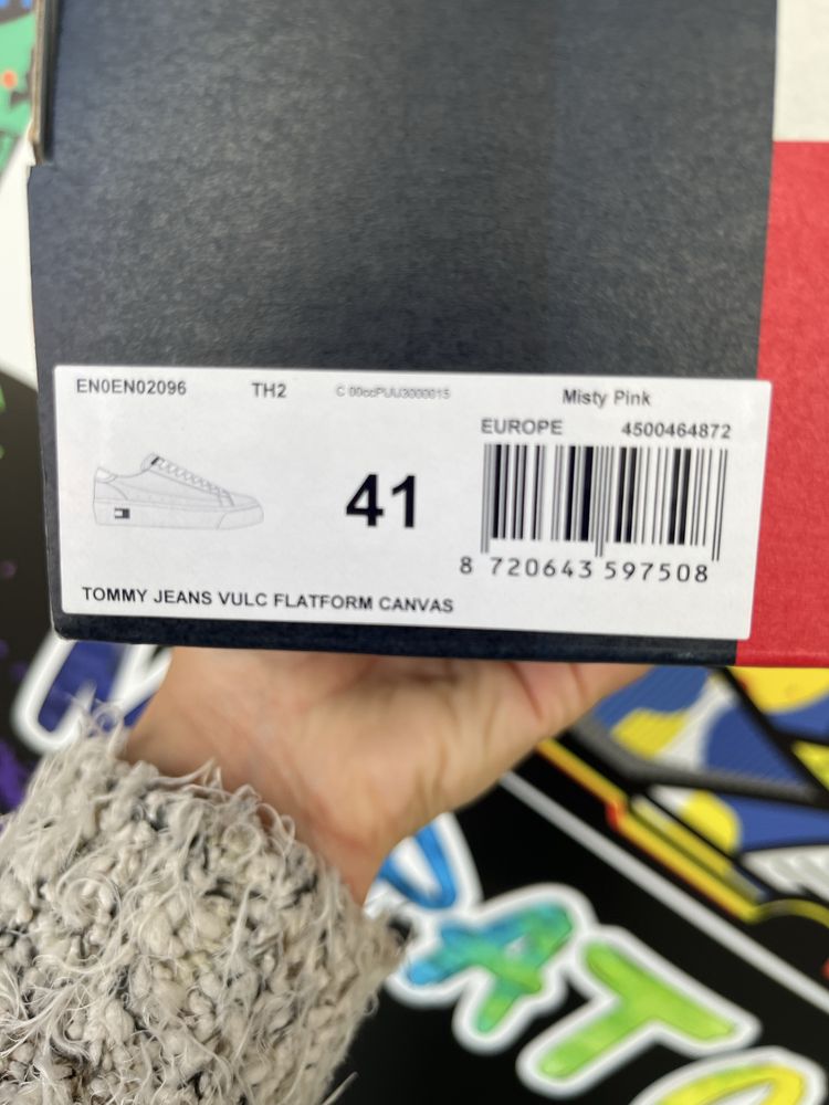 Крцове на Tommy Jeans