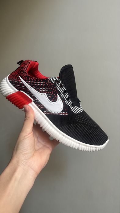 Новые кроссовки