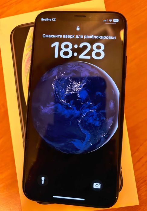 Продам IPhone XS 64 гб