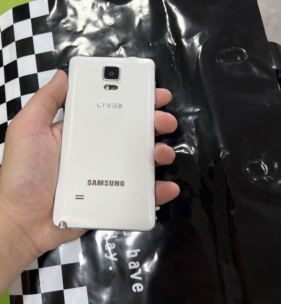 Telefon Samsung not 4 sastayaniya idial