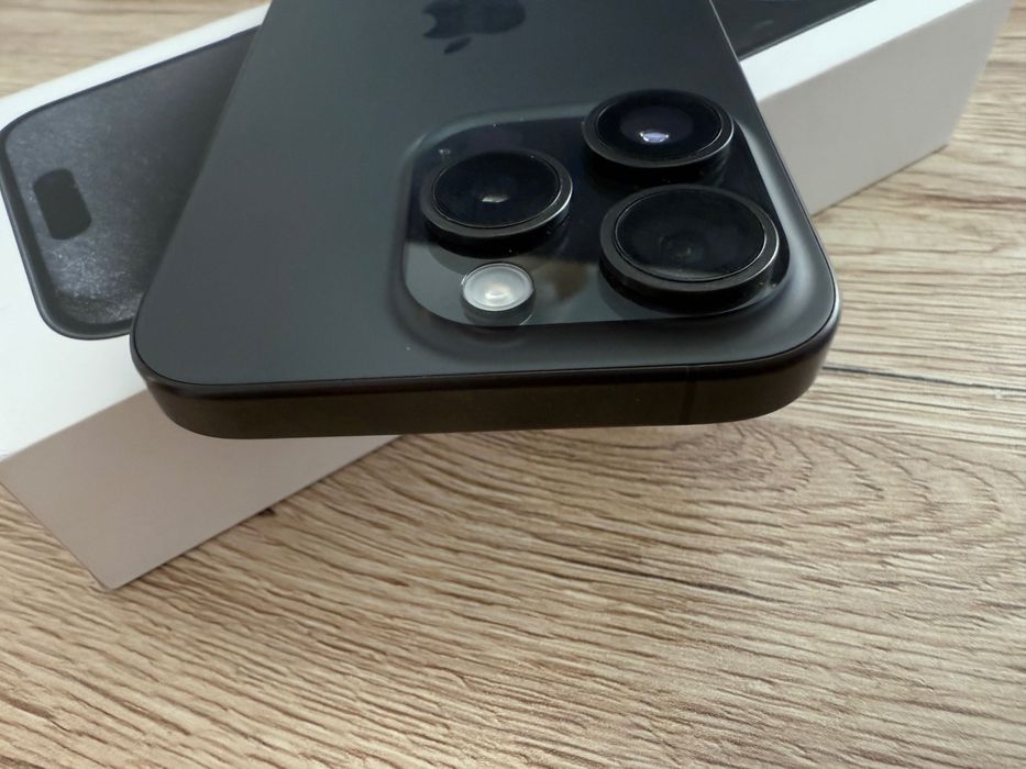 Iphone 15 pro 256 black КАТО НОВ 1г гаранция