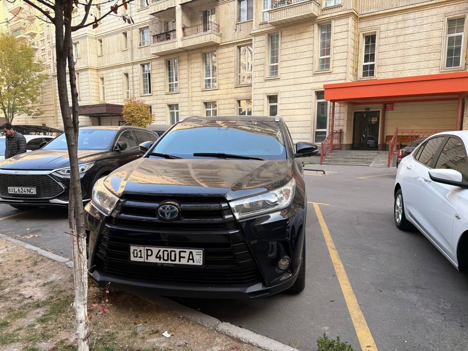 Toyota highlander 2018 yil