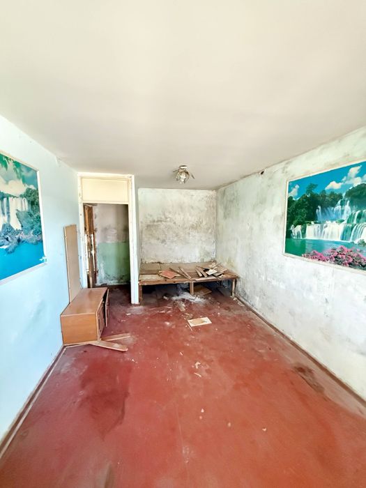 Срочно продаеться 1-комнатная квартира в городе чирчике районе 8микр