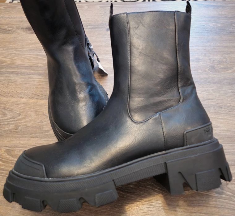 Ghete Kurt Geiger nou cu eticheta 44 piele