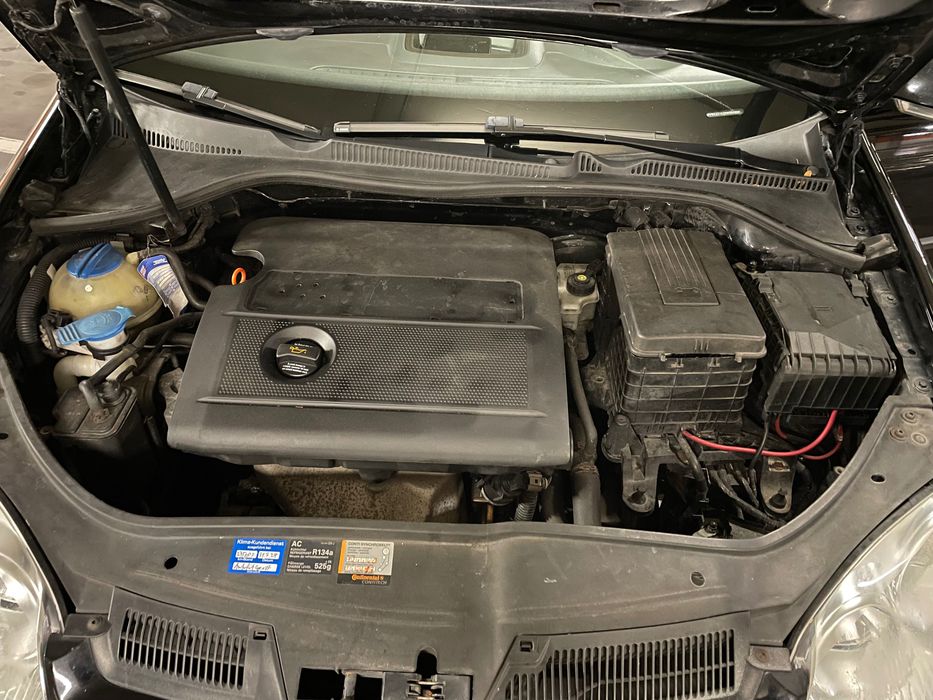 Продавам VW Golf V