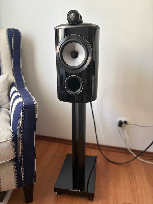 Висок клас Тонколони Bowers & Wilkins, B&W 805 D4