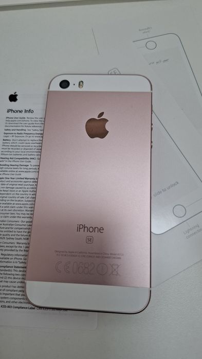 Айфон 5se в хорошем состоянии