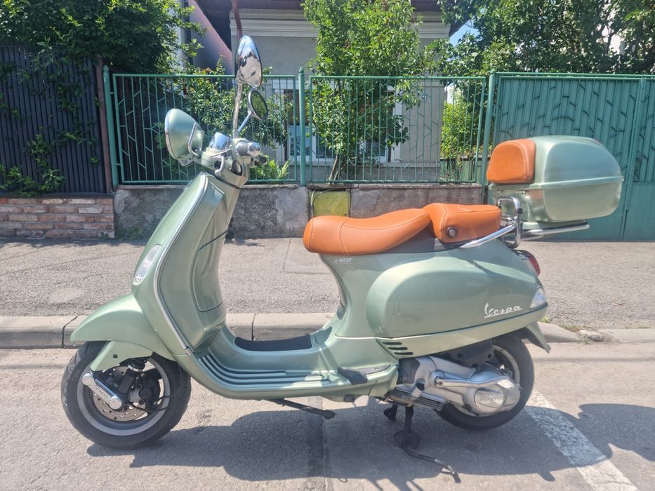 Scuter  Vespa LXV 125 ,2008