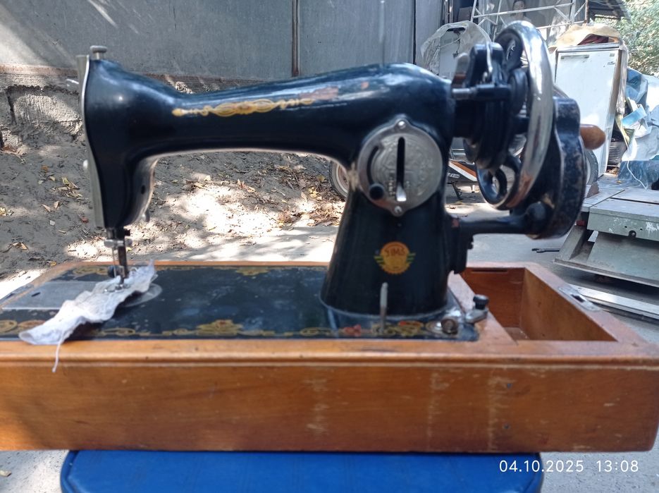 Продам швейные машинку