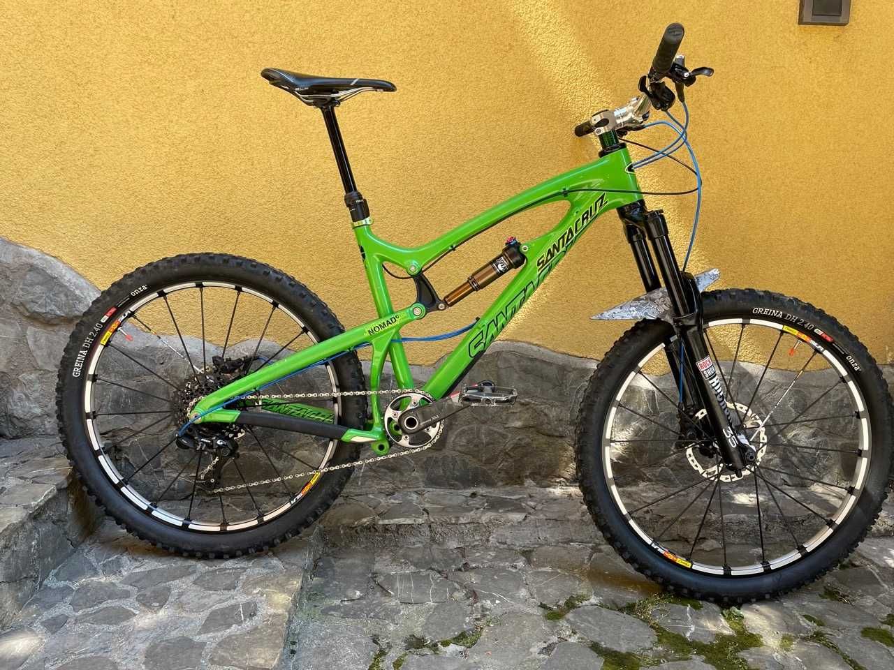 Santa Cruz Nomad C - carbon