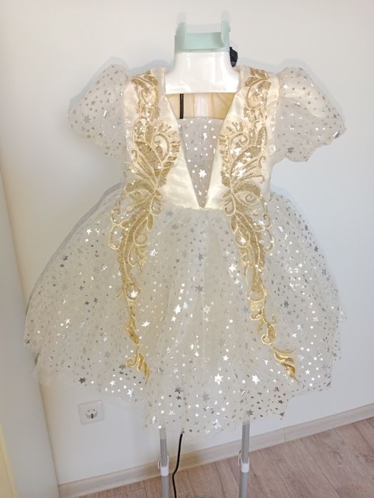 Нарядное платье 3000тг