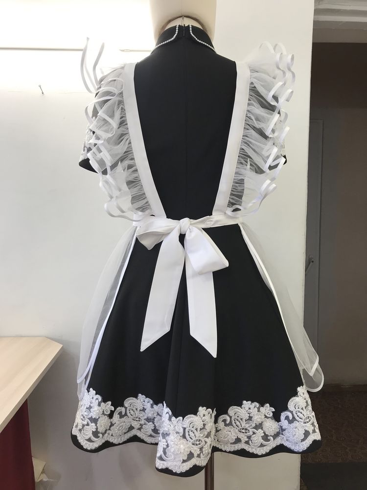 Нарядное школьное платье