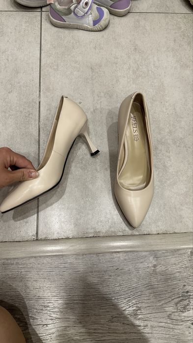 Туфли лодочки бежевые