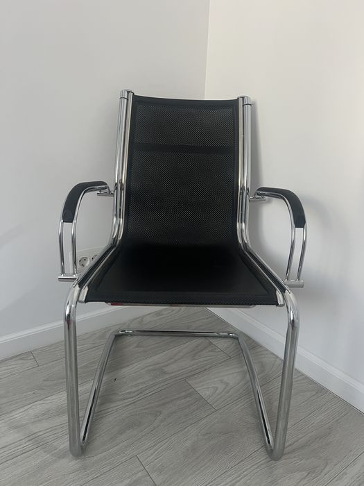 Scaun tip conferinta / vizitator