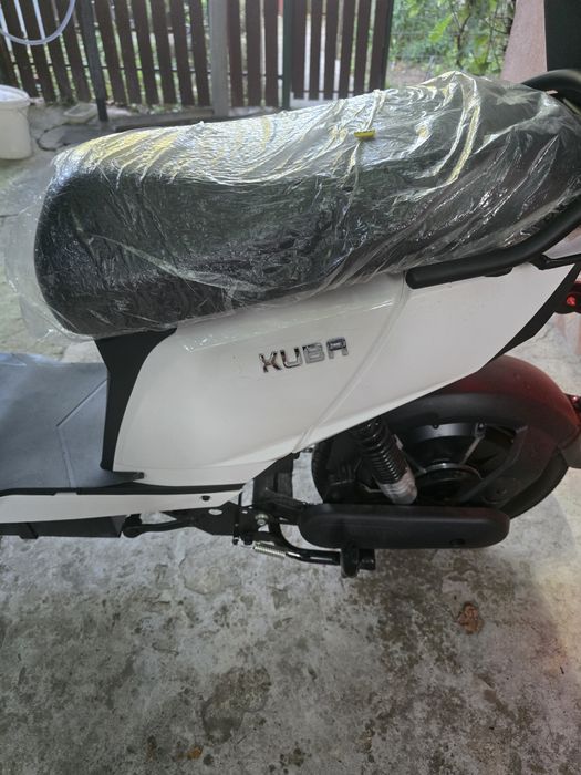 Vand scuter electric