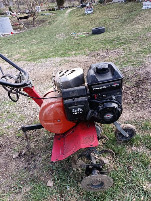 Dau la schimb pe un telefon