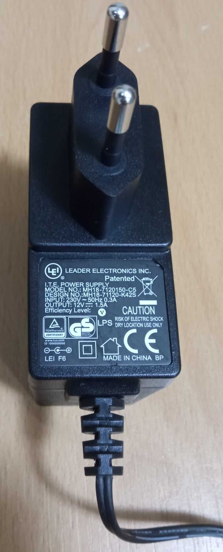 Incarcator LEADER  Electronics  12V   1,5A