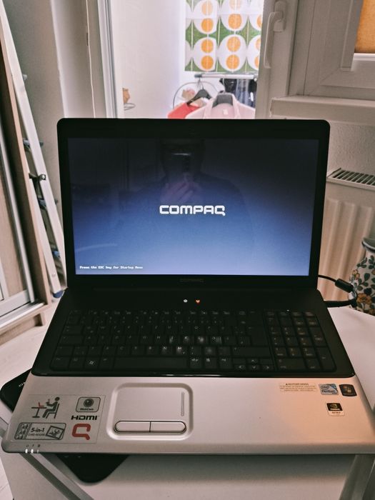 Laptop Compaq presario  CQ71