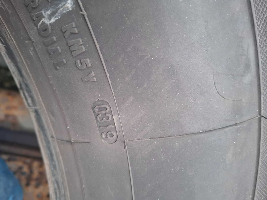 Гуми 265/70/19,5