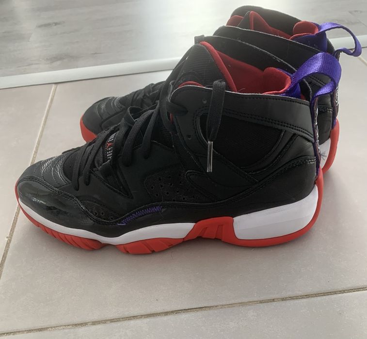 Jordan jumpman two trey raptors